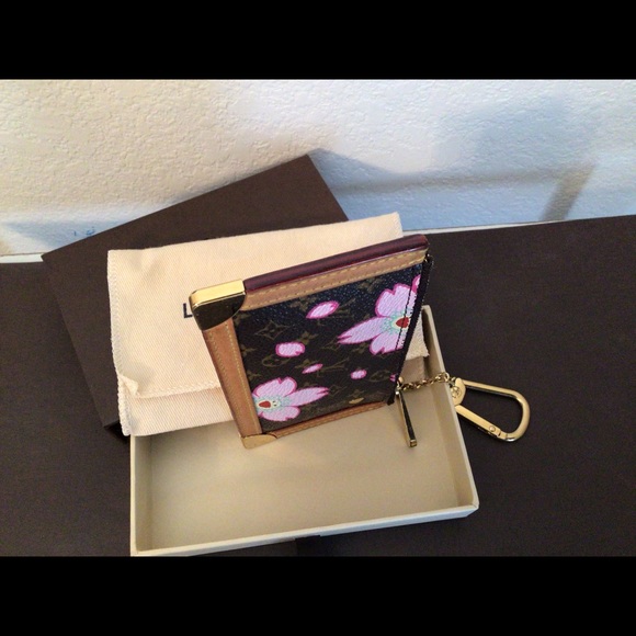Louis Vuitton Monogram Cherry Blossom Coin/Key Case - Picture 4 of 9